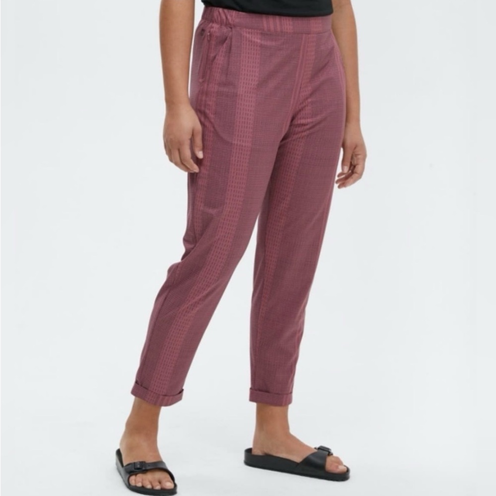 MEC Timeless Pants Dusty Rose Slim Fit Womens Medium lightweight sporty Gorpcore